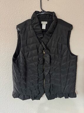 Multiples Black Puffer Vest Women’s Large Ruffle Zip Front Feminine Quilted